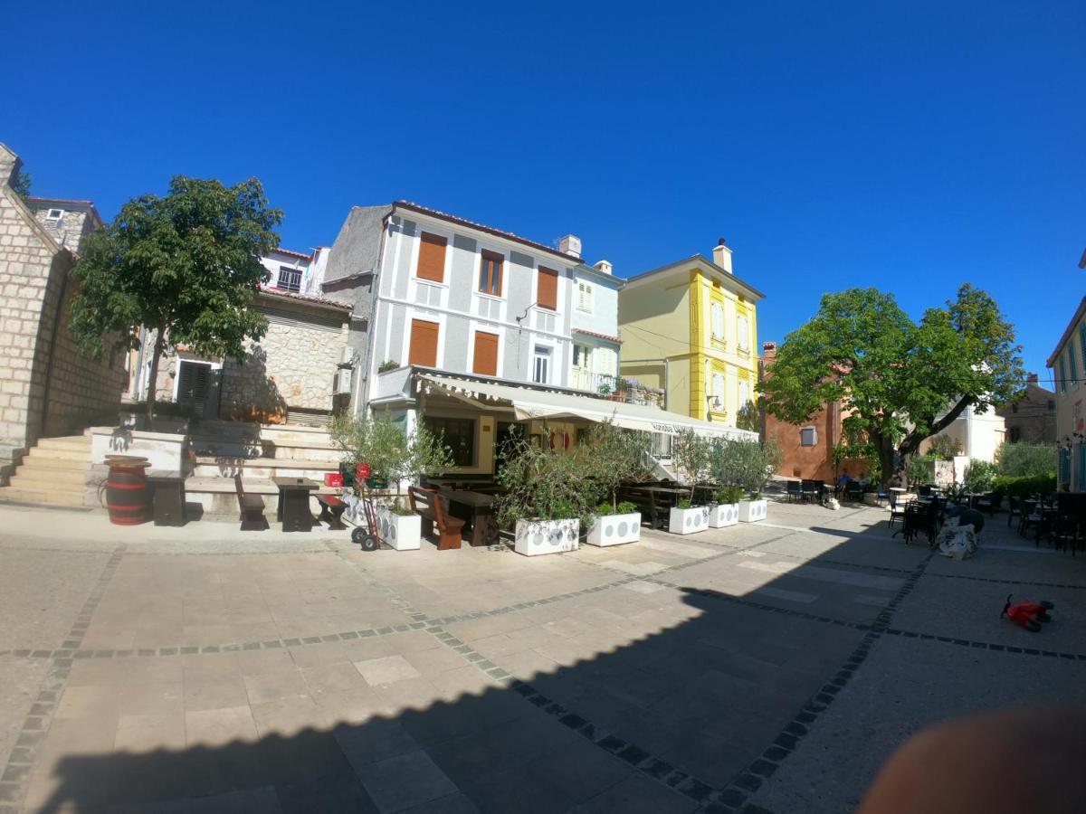 Omišalj Apartmani Majetic المظهر الخارجي الصورة